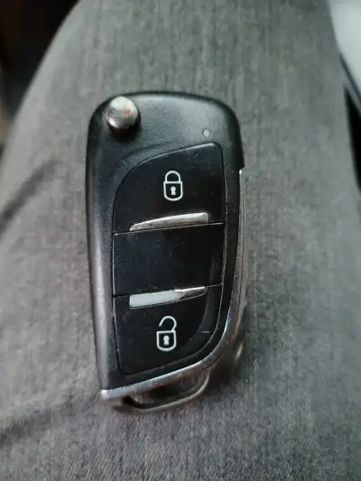 Columna de dirección eléctrica Hyundai con llave - miniatura 2