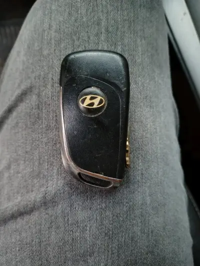 Columna de dirección eléctrica Hyundai con llave - miniatura 3