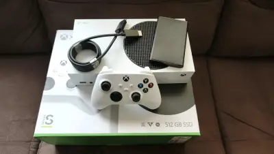 Consola Xbox Series S 512GB con Control - miniatura 1