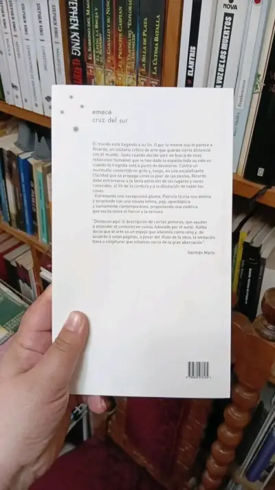 Libro 'Nunca' de Patricio Urzúa - miniatura 2