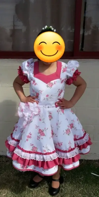 Vestido de Huasa para Niña con Diseño Floral - miniatura 1