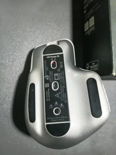 Mouse inalámbrico Logitech MX Master 3S blanco - miniatura 3