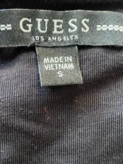 Vestido floral negro Guess para mujer - miniatura 3
