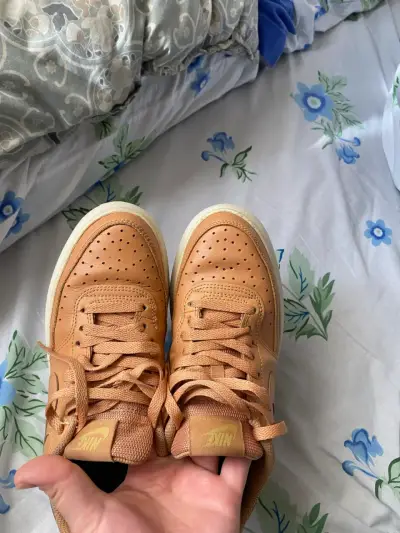 Zapatillas  Nike color camel talla 38 (25cm) - miniatura 4