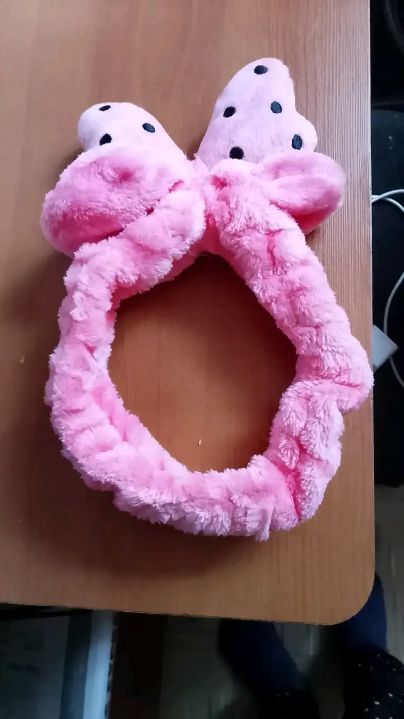 Cinta para el cabello de felpa rosa con lazo