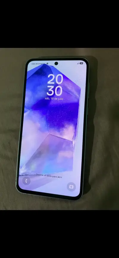 Samsung Galaxy A55 5G en buen estado - miniatura 3