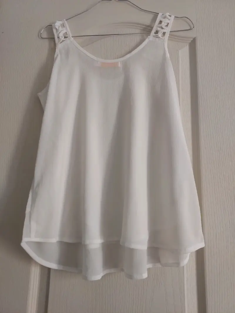 Blusa blanca sin mangas talla m - 2