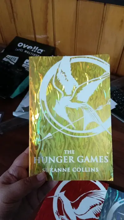 Trilogía Los Juegos del Hambre Edición Especial - miniatura 2