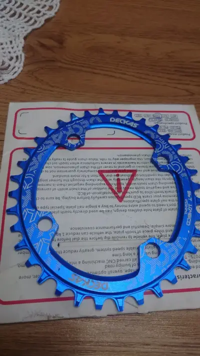 Corona ovalada de Bicicleta Deckas Azul 36T - miniatura 1
