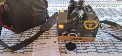 Nikon D5600 - miniatura 1