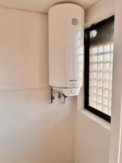 Departamento en arriendo con balcón y cocina equipada - miniatura 5