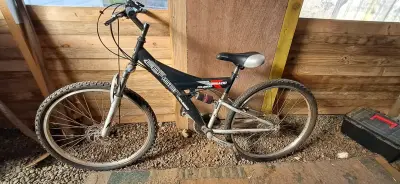 Bicicleta Lahsen Tornado FD-2600 - miniatura 1
