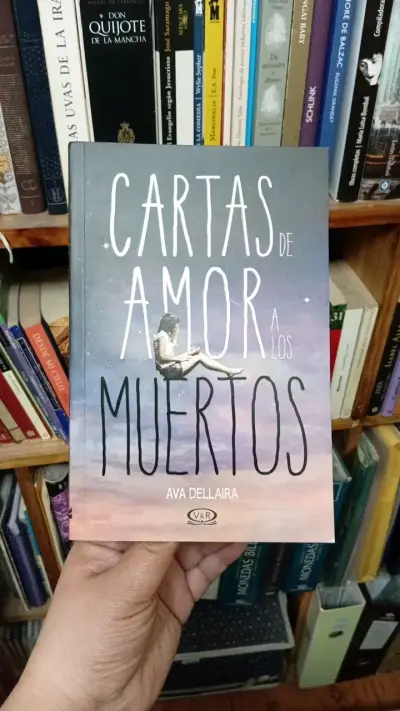 Libro 'Cartas de Amor a los Muertos' de A. Dellair - miniatura 1