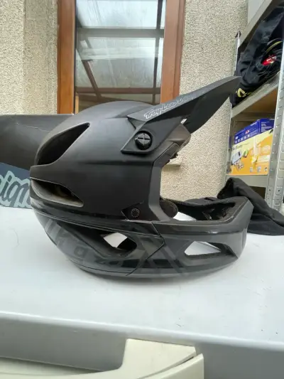 Casco de ciclismo integral Troy Lee Designs negro - miniatura 1