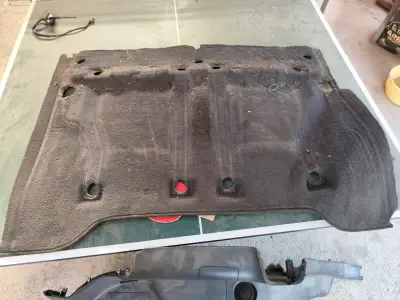 Alfombra de auto usada en buen estado - miniatura 1