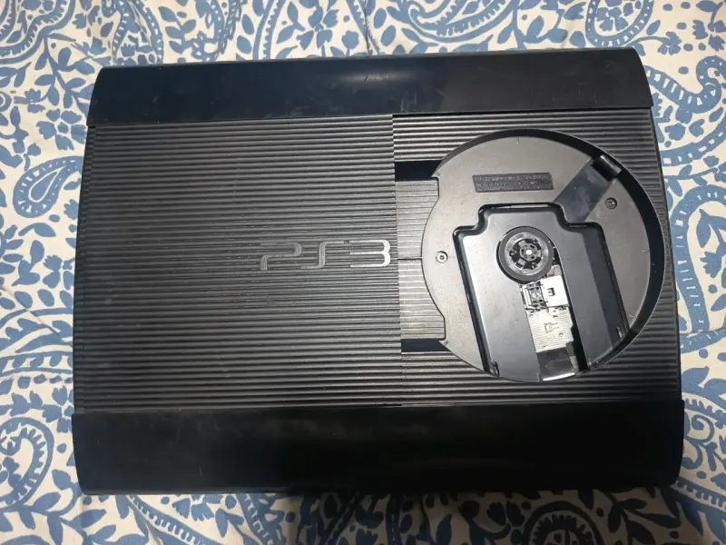 Consola PS3 Super Slim en buen estado - 2