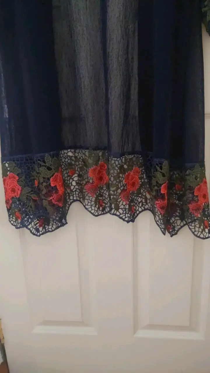 Kimono de encaje azul con bordado floral - 3