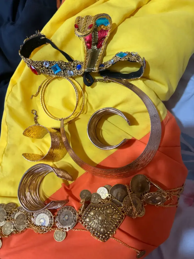 Disfraz de Cleopatra con accesorios dorados - 3