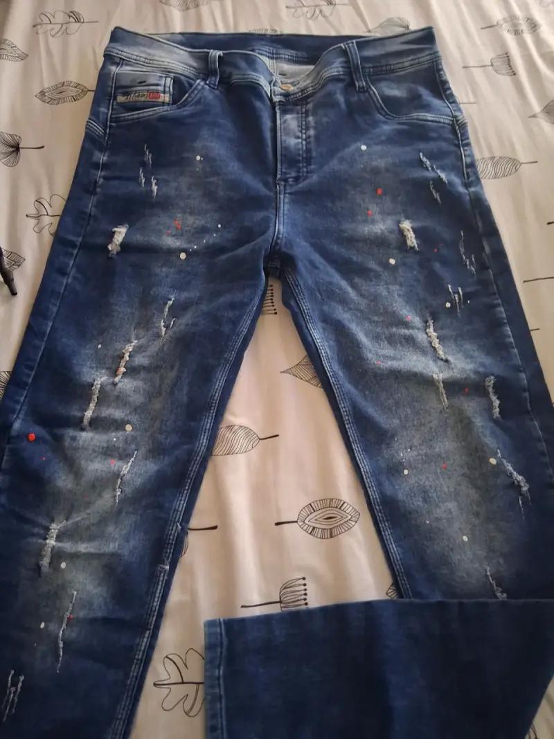 Jeans de hombre desgastados azul