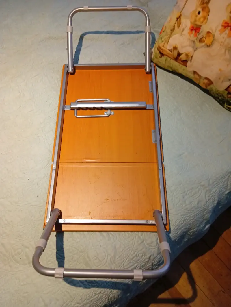Mesa plegable ajustable para laptop - 3