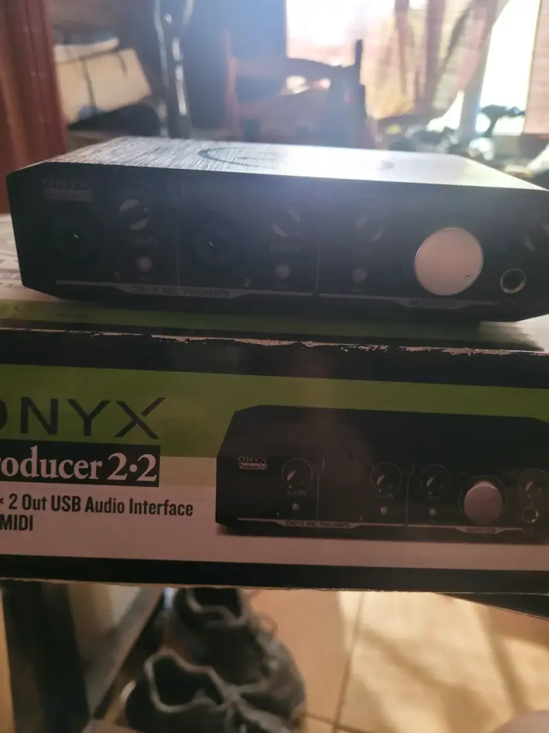 Interfaz de Audio USB Mackie Onyx Producer 2-2 - 2