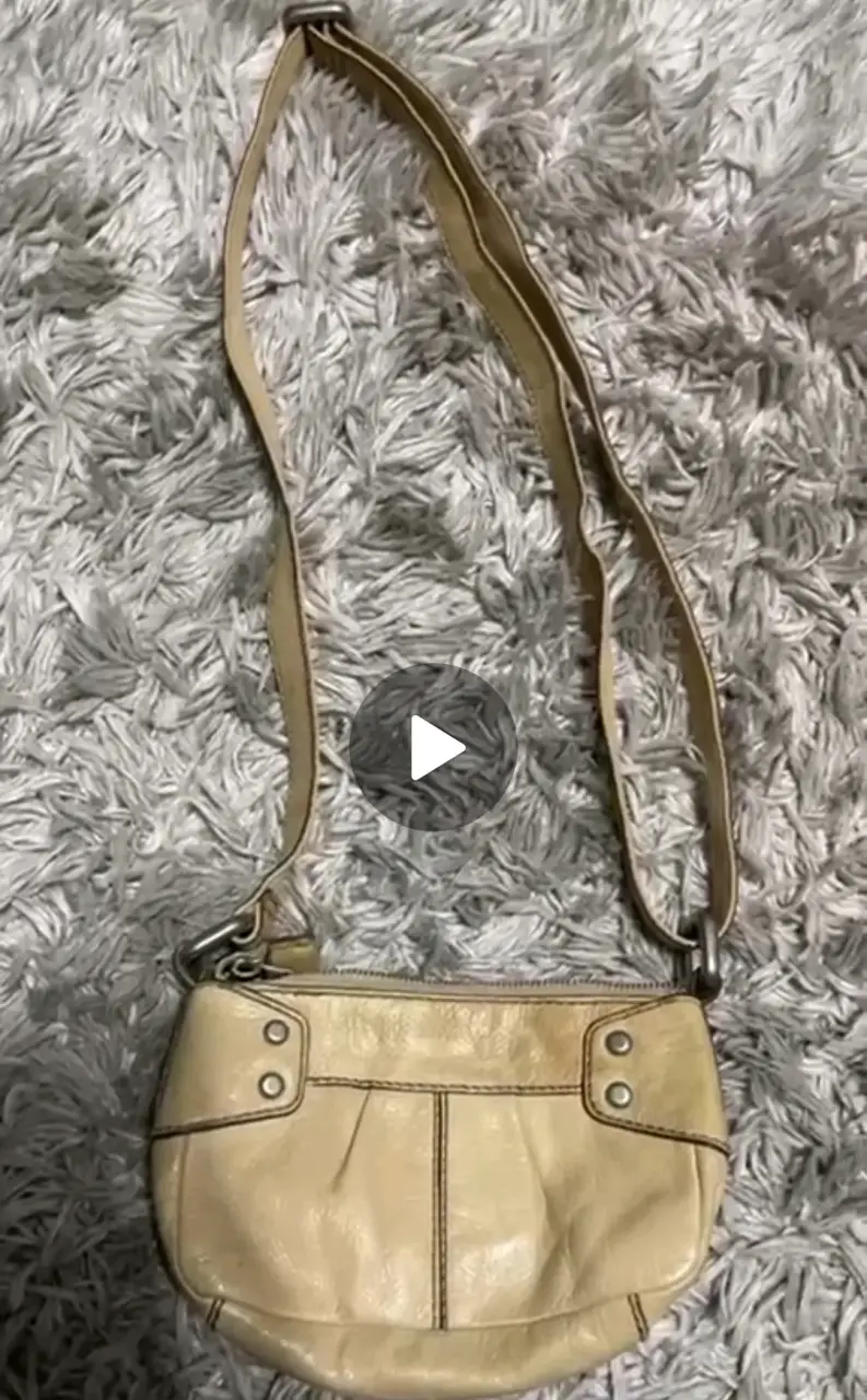 Cartera beige de cuero Fossil con correa ajustable - 1