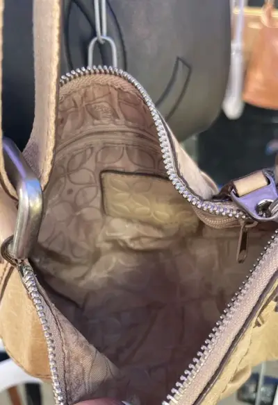 Cartera beige de cuero Fossil con correa ajustable - miniatura 3
