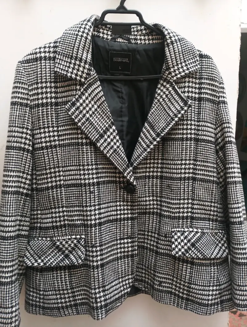 Blazer de cuadros blanco y negro Boulevard