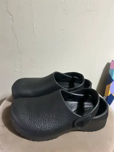Zuecos de cocina negros unisex cómodos - miniatura 1