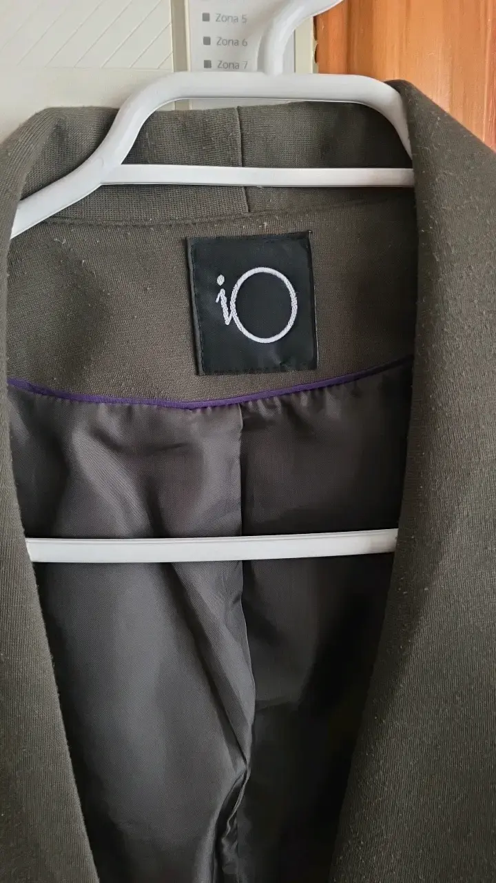 Blazer de Mujer Verde Oliva Marca IO - 2