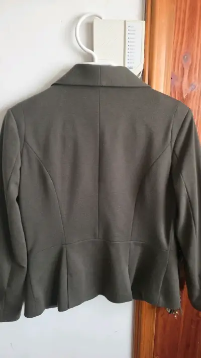 Blazer de Mujer Verde Oliva Marca IO - miniatura 4