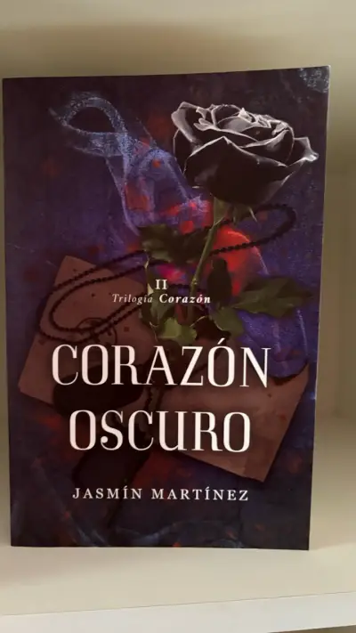 Libro Corazón Oscuro de Jasmin Martínez - miniatura 1