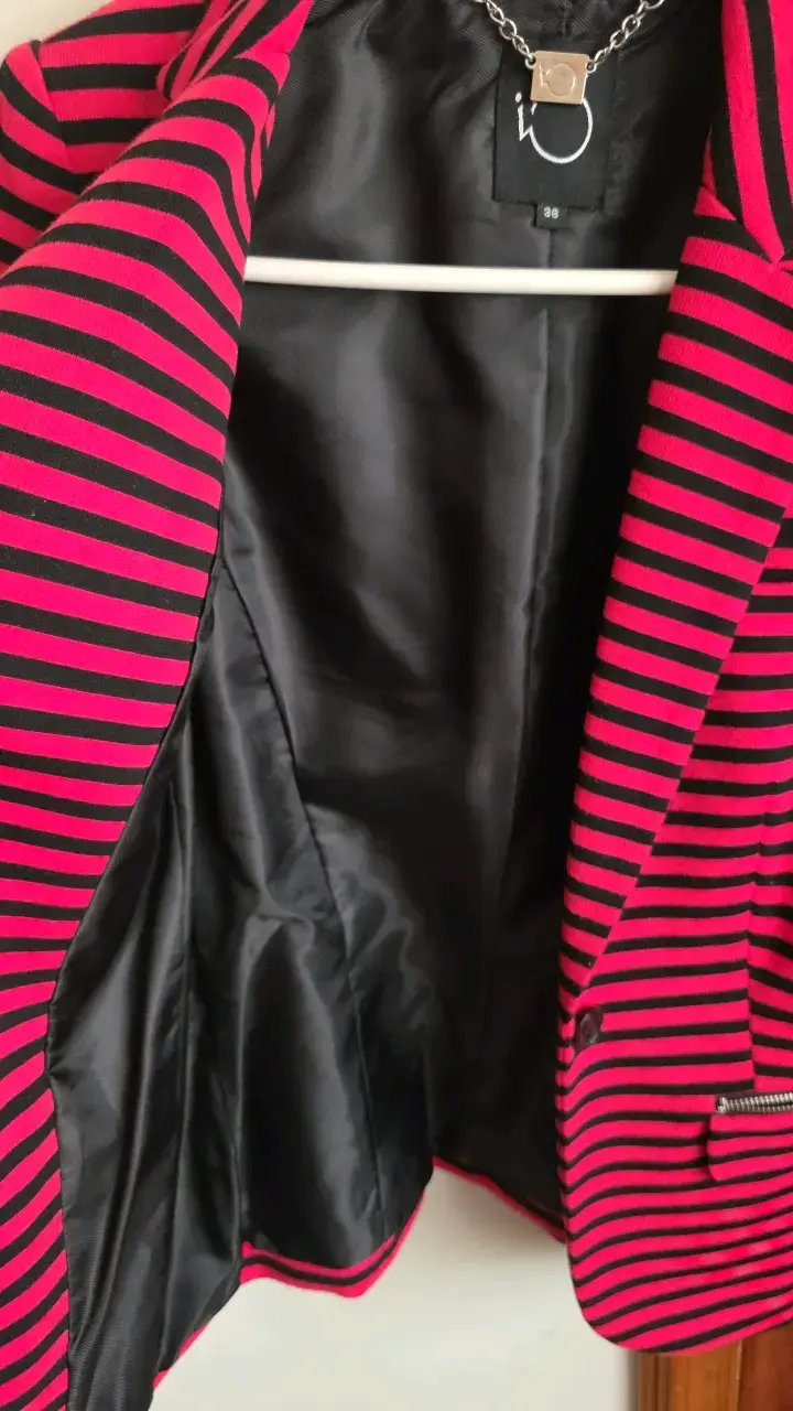 Blazer a rayas rojo y negro para mujer - 3