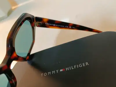 Gafas de Sol Tommy Hilfiger Tortoise - miniatura 4