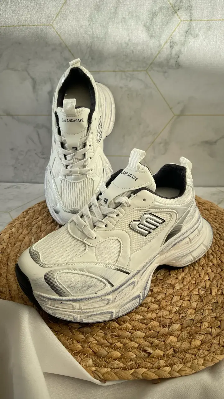 Zapatillas deportivas blancas - 2