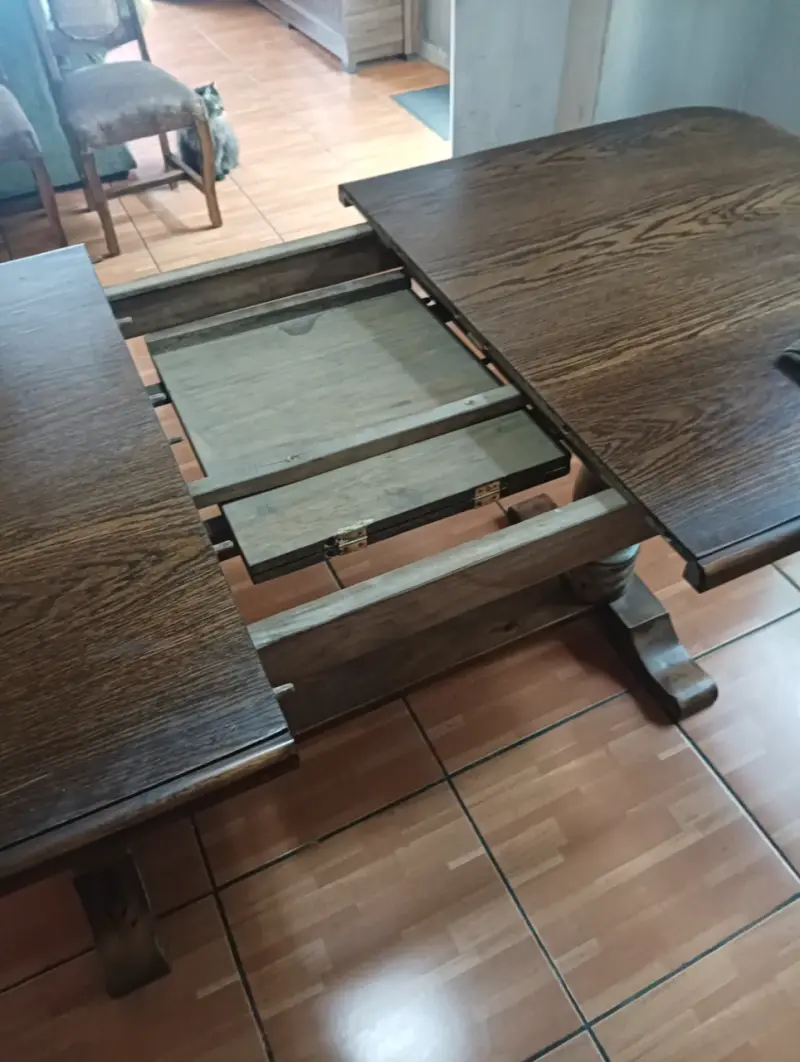 Mesa de comedor de madera con 6 sillas - 5
