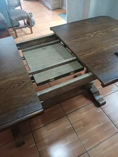 Mesa de comedor de madera con 6 sillas - miniatura 5