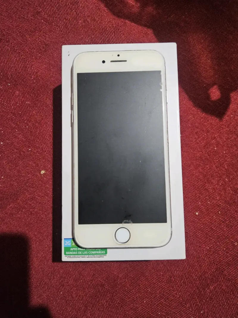 iPhone 8 en buen estado con caja original - 3