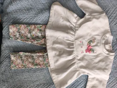 Conjunto de bebé con diseño de conejo Tribu - miniatura 1