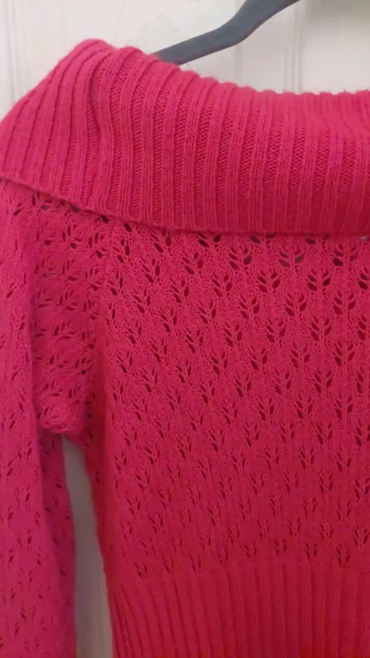 Suéter fucsia de punto con cuello alto - 5