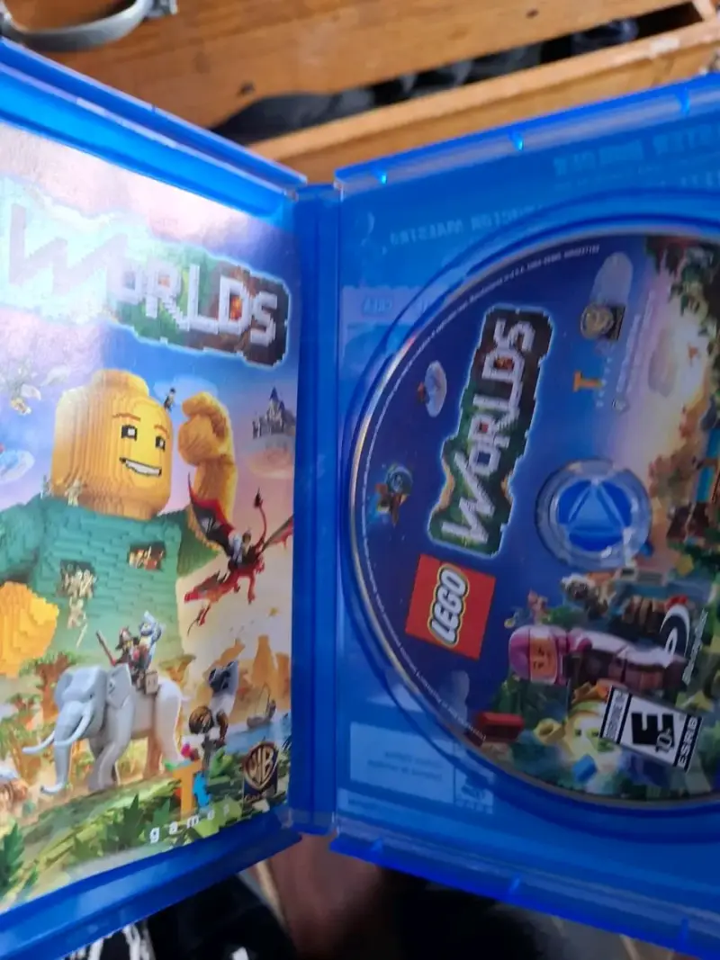 Juego PS4 LEGO Worlds Como nuevo - 2