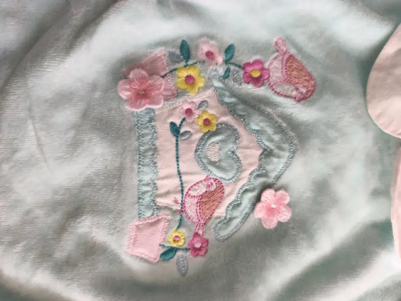 Conjunto de bebé verde con diseño floral Pillin - 2