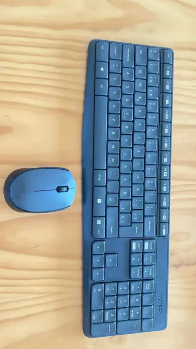 Teclado y mouse inalámbricos Logitech color azul - miniatura 1