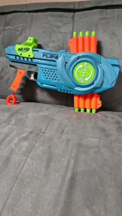 Lanzador Nerf Elite Flip-8 azul y verde - miniatura 4