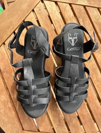 Sandalias negras de plataforma Gotta - miniatura 1