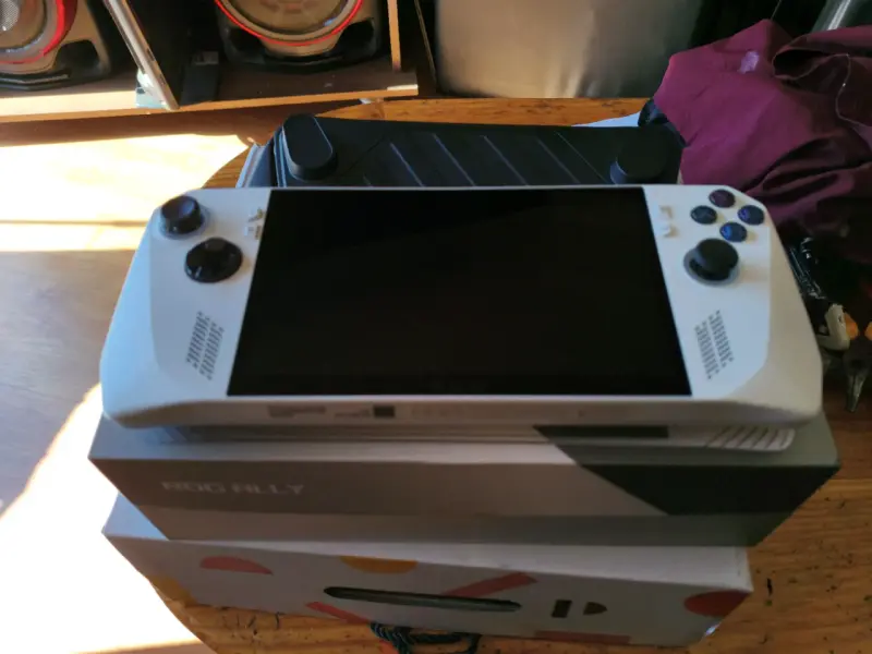 Consola portátil ROG Ally con accesorios 16/512 gb - 2