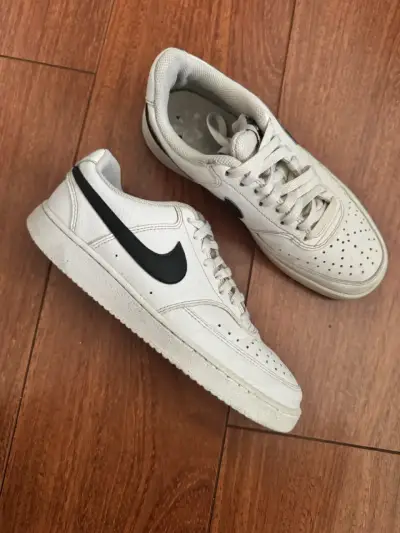 Zapatillas Nike Court Vision blancas - miniatura 1