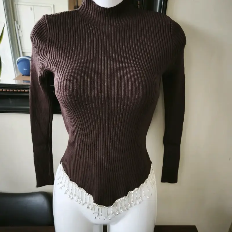 Polera de punto con detalles de perlas - 3