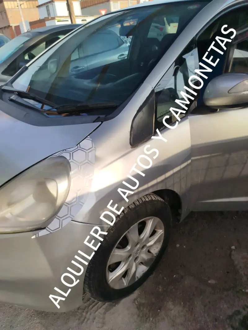 ALQUILER DE AUTOS Y CAMIONETAS