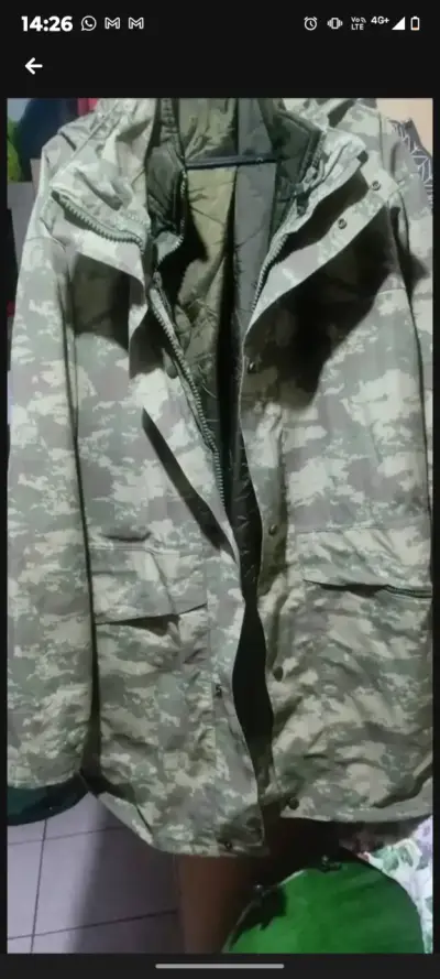 Chaqueta camuflada impermeable para hombre - miniatura 1